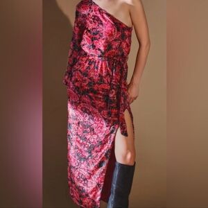 NWT Hemant and Nandita Mehr One-Shoulder Black Red Women's Dress Size Small